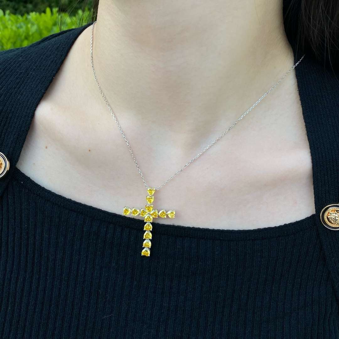 [AuraEcho]Radiant Cross Shape Necklace