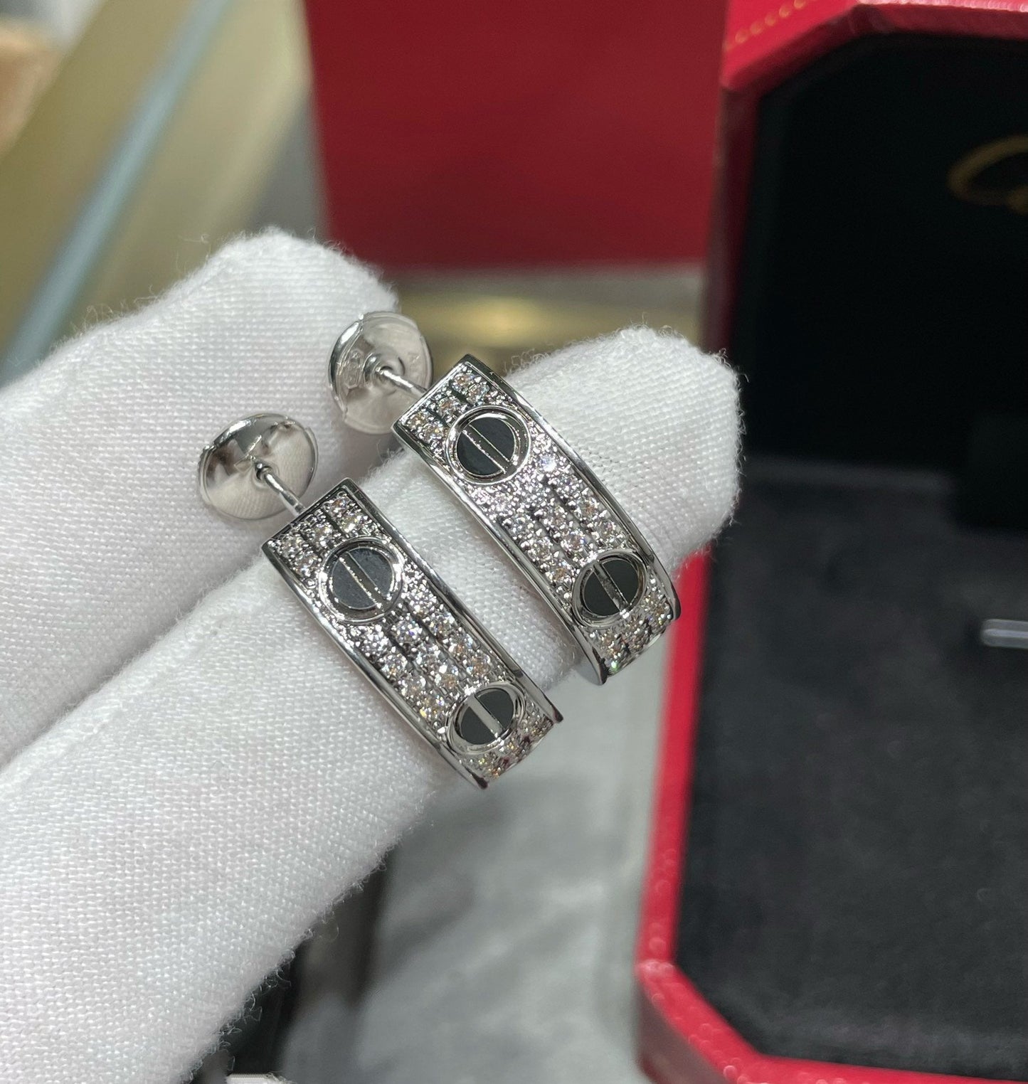 [AuraEcho]LOVE CERAMIC DIAMOND PAVED SILVER EARRINGS