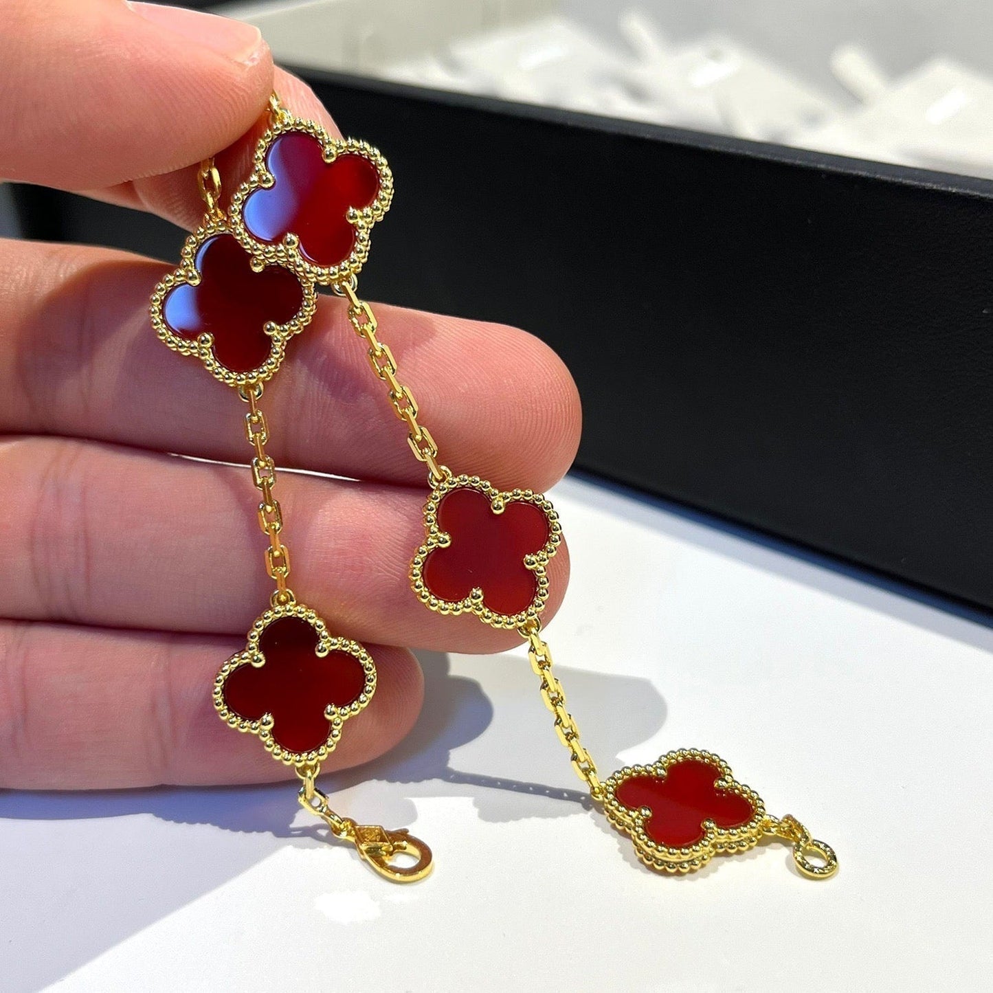 [AuraEcho]CLOVER 5 MOTIFS RED AGATE  BRACELET